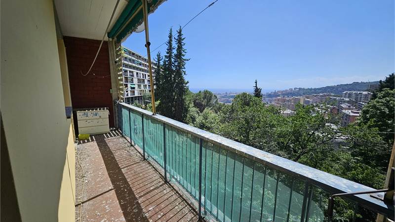 Marassi - Via Modigliani: 80 mq con terrazzo vista